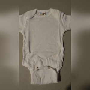 3 New Gerber White Short Sleeve Baby Onesie Bodysuits – Cotton Outfit Essentials